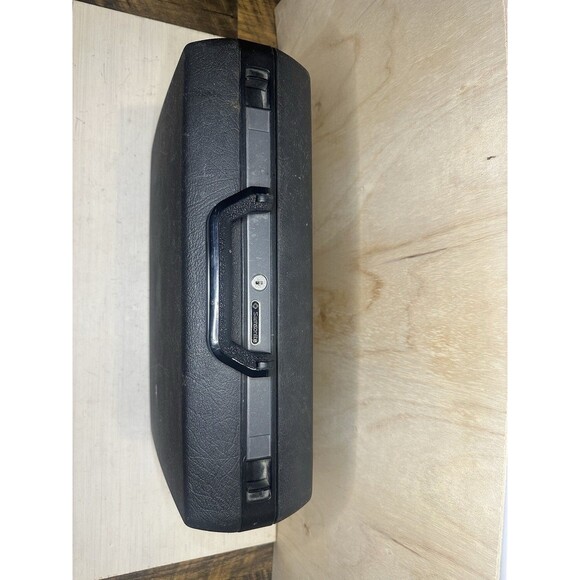 Samsonite Vintage Hard Shell Briefcase -No Key - Picture 4 of 4